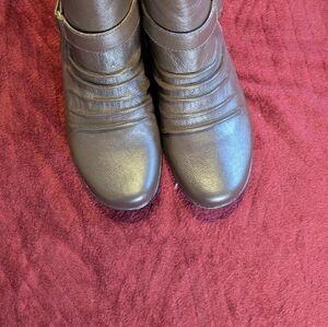 N/WOB Naturalizer women's brown leather pleated front ankle boots 7M